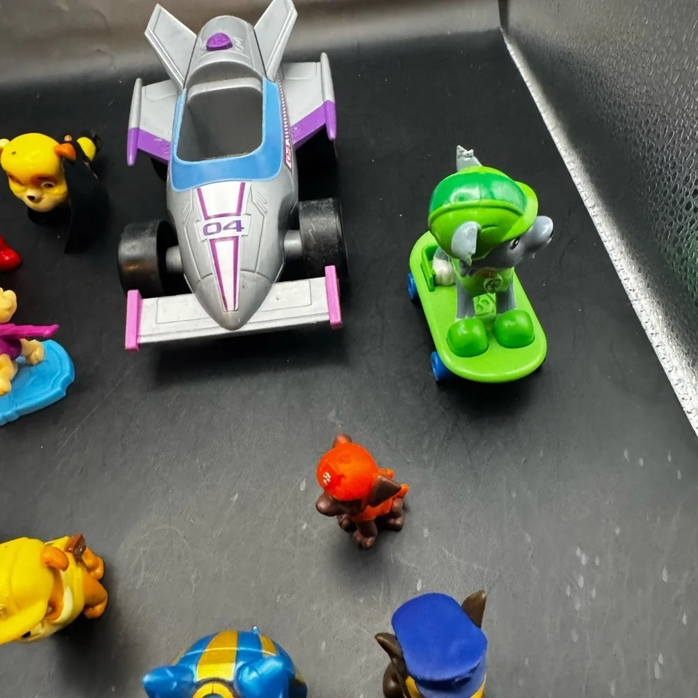 Paw Patrol Lot Of Sixteen Figures And Vehicles; Marshall, Skye, Rubble, Rocky - Picture 11 of 11